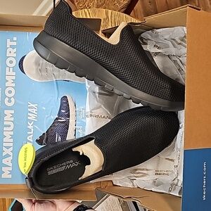 Skechers men's Go Max-athletic Air Mesh Slip on Walking Shoe Sneaker